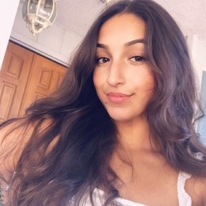 Meet your Posher, Eliana